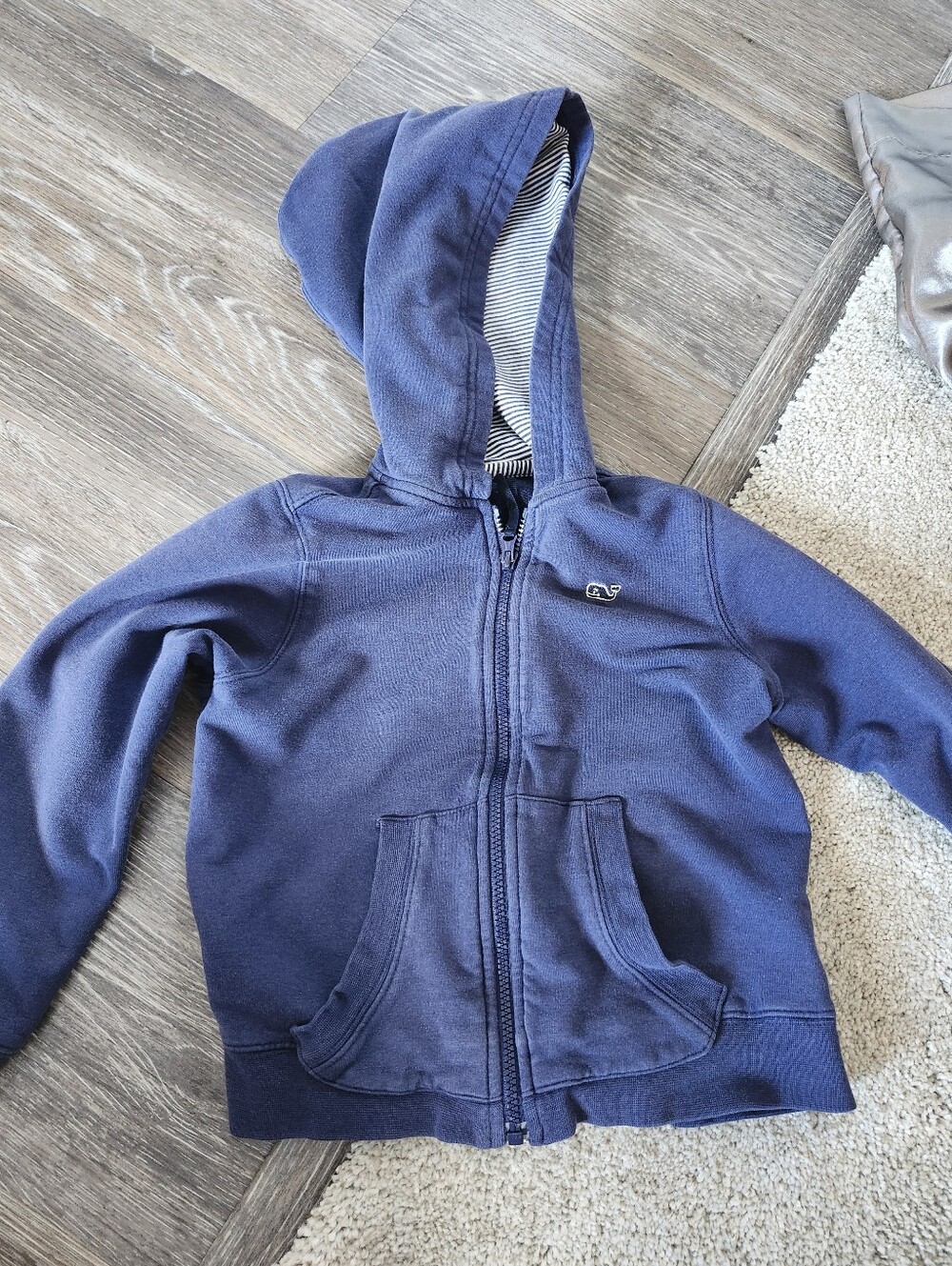 Boys 4t navy blue Vineyard Vines zip up hoodie